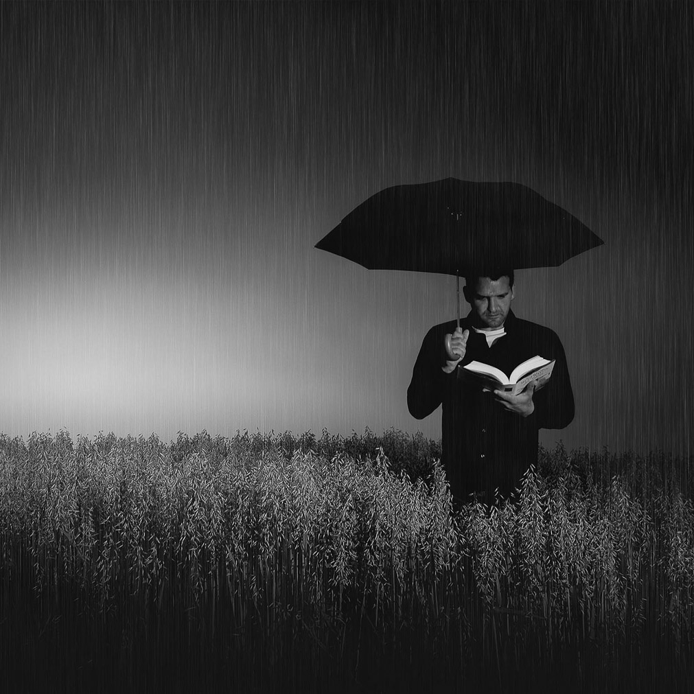 08_Reading in the rain